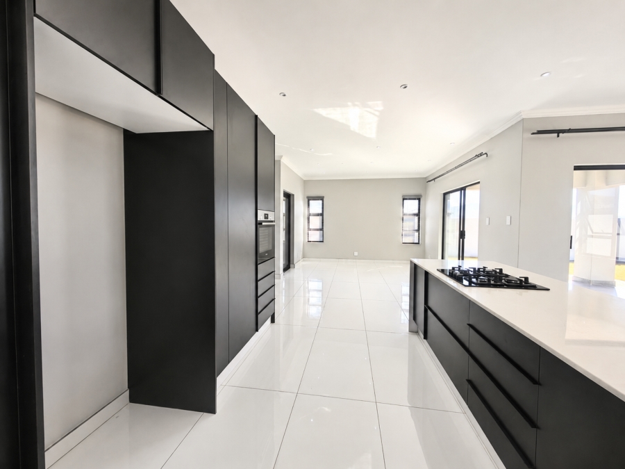 3 Bedroom Property for Sale in Hartebeesfontien AH North West